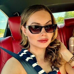 Meet your Posher, Monika